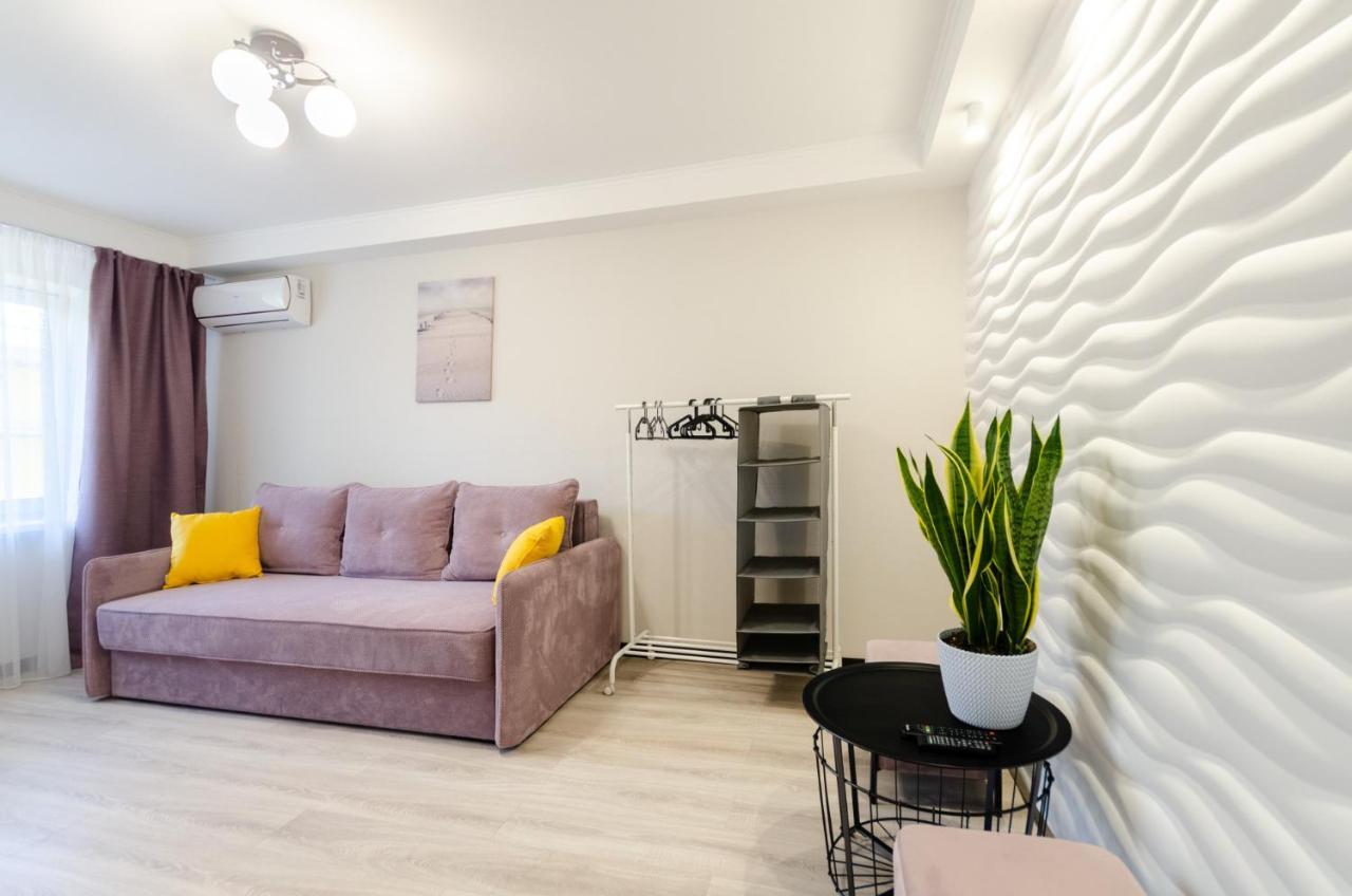Artal Apartment On Obolonskyi Avenue 16 Kiev Bagian luar foto