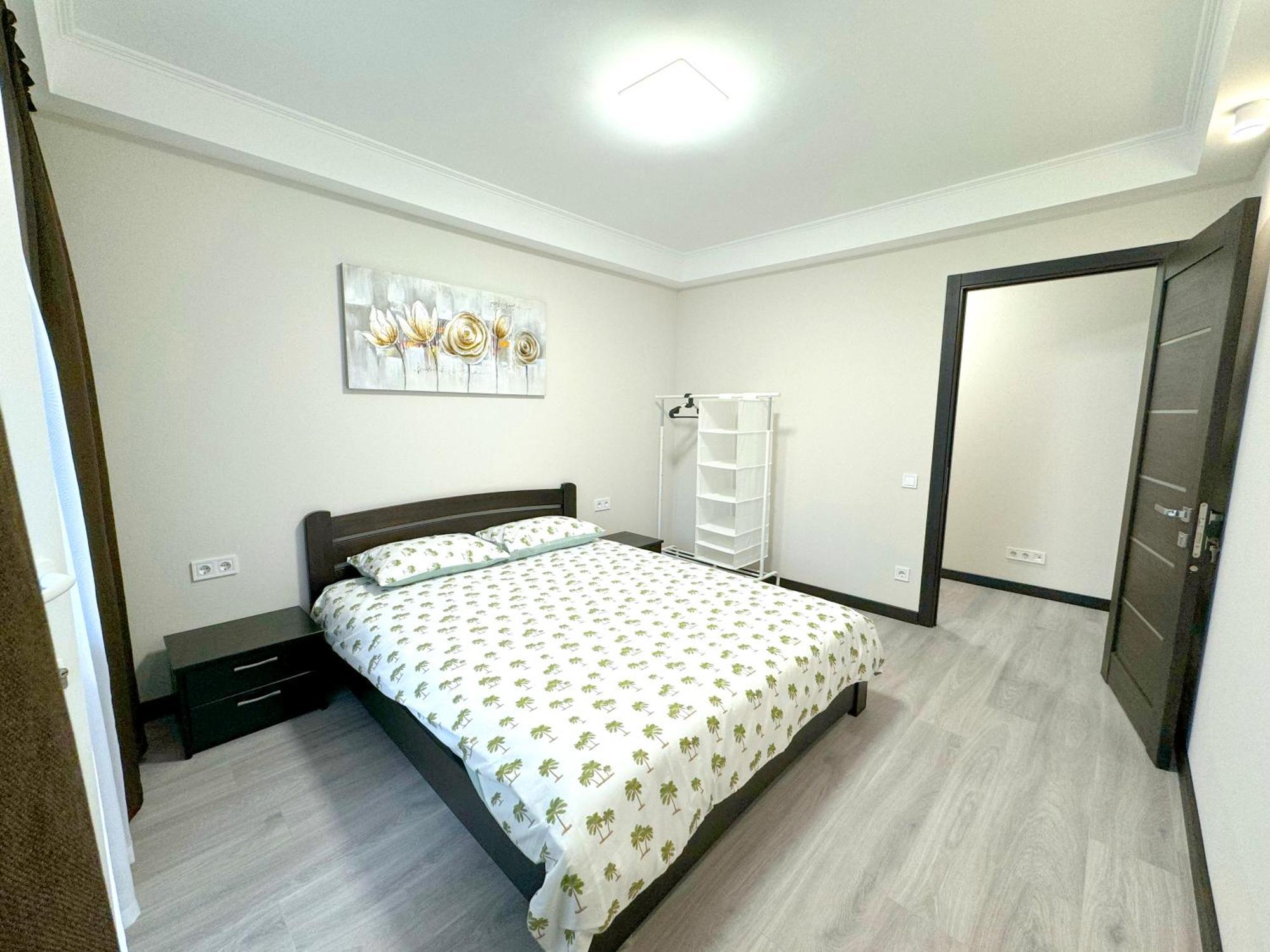 Artal Apartment On Obolonskyi Avenue 16 Kiev Bagian luar foto